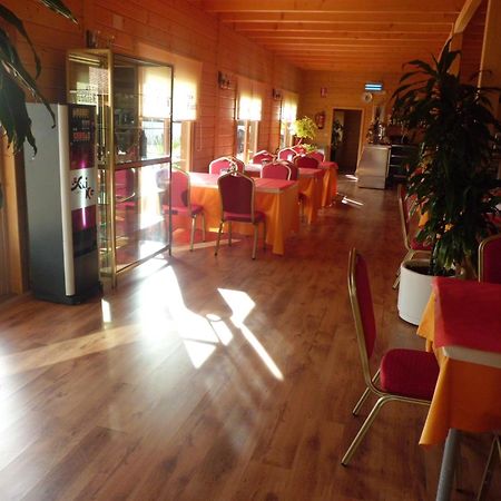 Motel San Isidro Villarrubio ภายนอก รูปภาพ