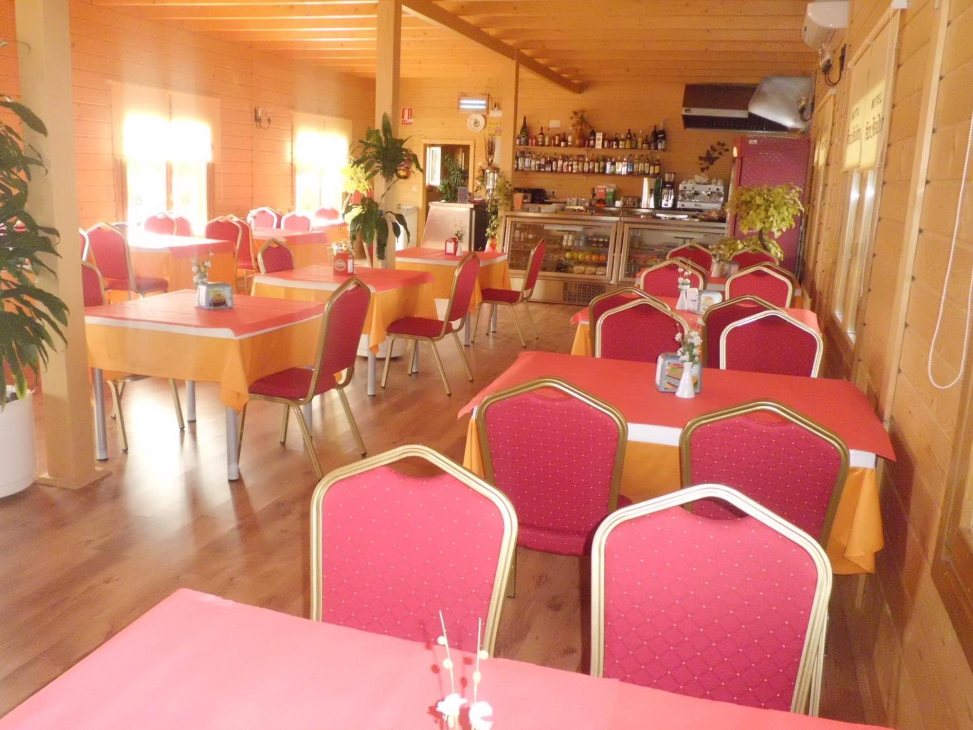 Motel San Isidro Villarrubio ภายนอก รูปภาพ