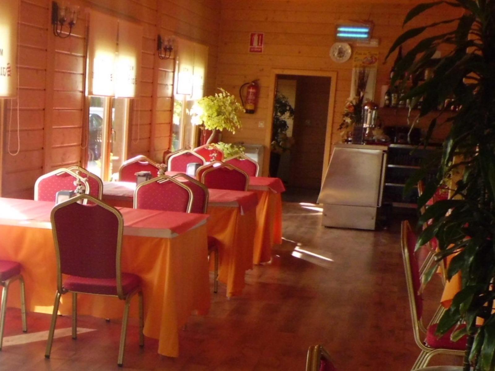 Motel San Isidro Villarrubio ภายนอก รูปภาพ