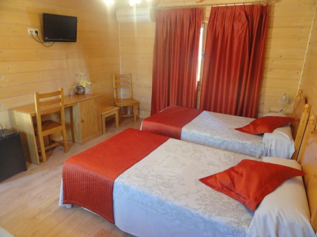 Motel San Isidro Villarrubio ภายนอก รูปภาพ