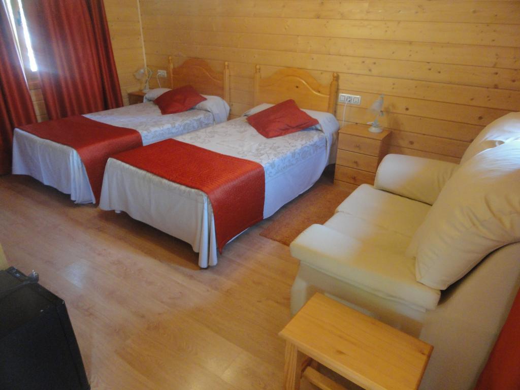 Motel San Isidro Villarrubio ภายนอก รูปภาพ